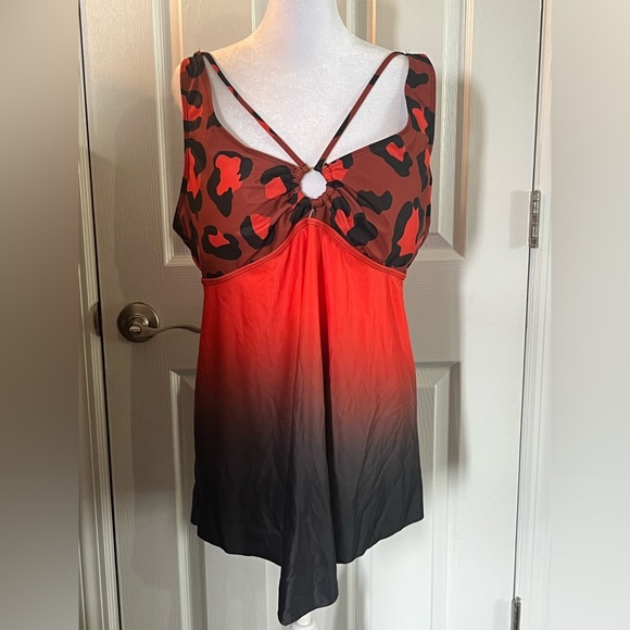1X Women’s Swimsuit Tankini Top Red Animal Print Swim Dress NWOT - Picture 2 of 7